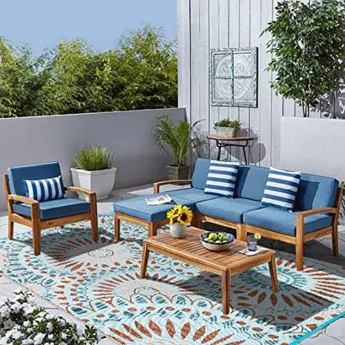 8. Can patio rugs get wet?